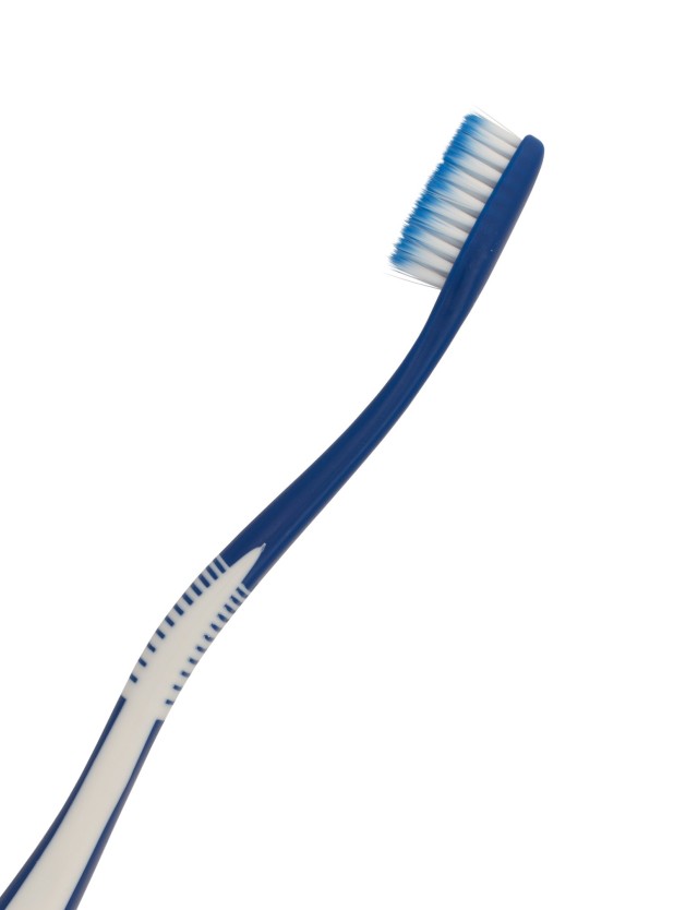 Jordan Clean Between Οδοντόβουρτσα με Μικροίνες Μέτρια Χρώμα Μπλε, 1τμχ