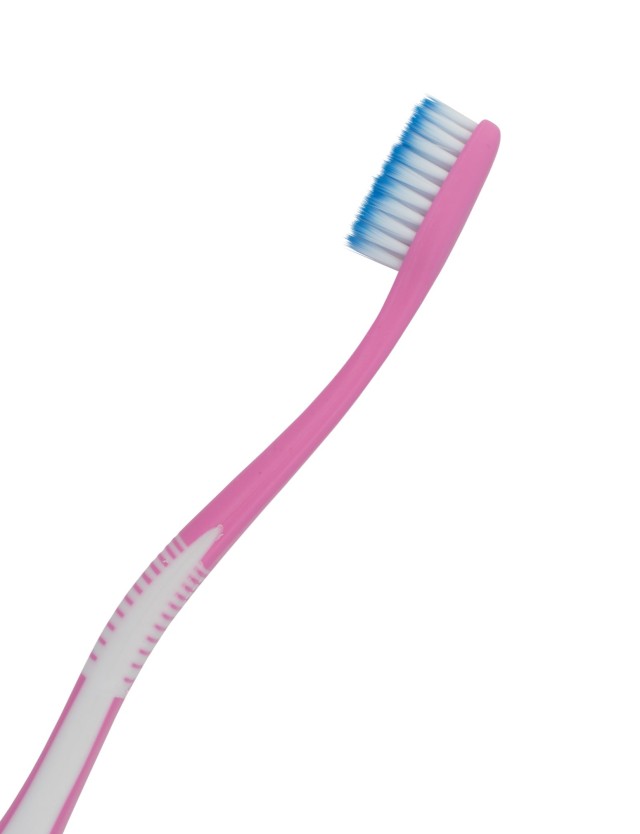 Jordan Clean Between Οδοντόβουρτσα με Μικροίνες Μέτρια Χρώμα Ροζ, 1τμχ